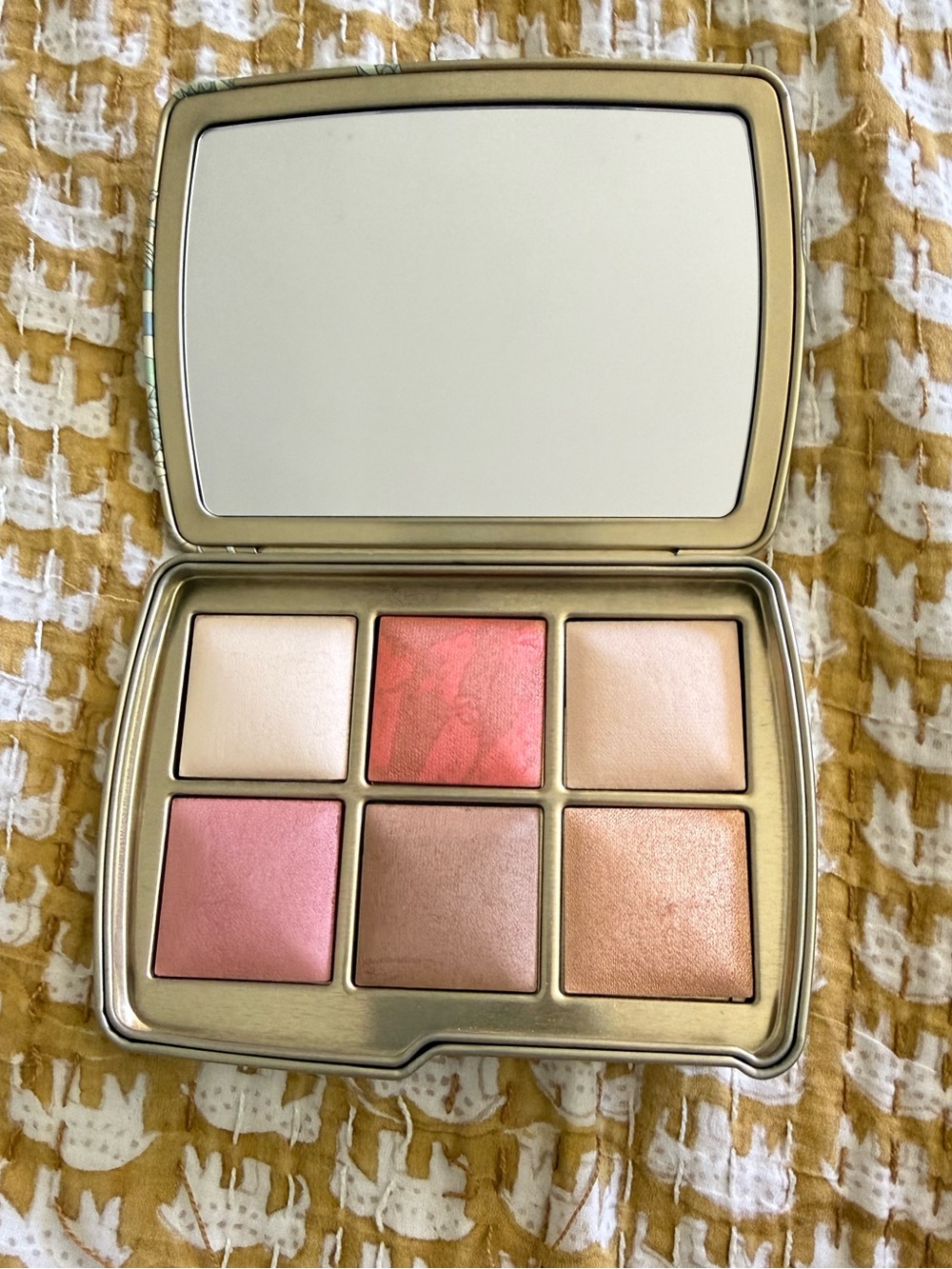 Hourglass Ambient Dragon Lighting edit unlocked - Picture 4 of 7
